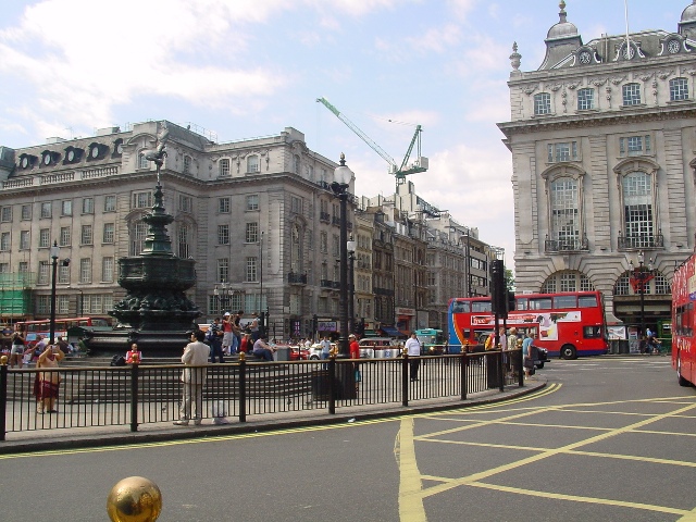 piccadilly_circus1.JPG