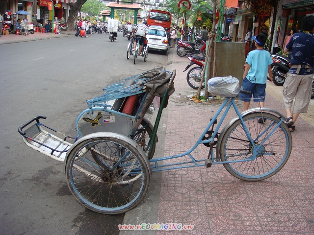 越南最环保的公共交通工具.jpg
