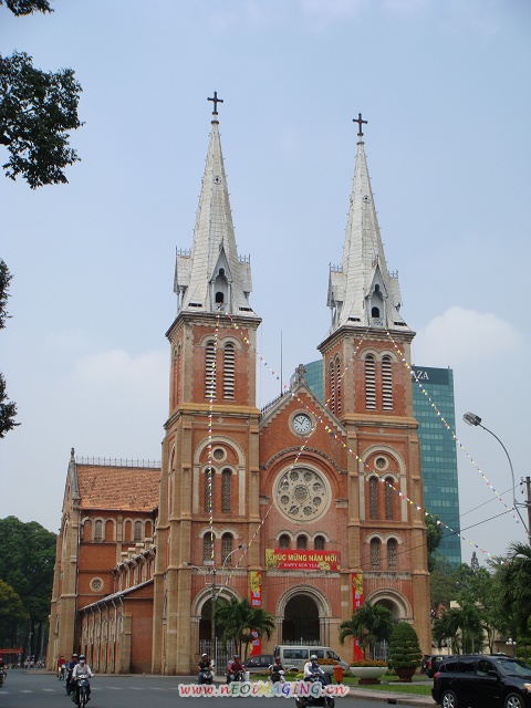 西贡主要景点－红教堂正面.jpg