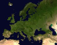 这张欧洲地理环境的卫星照片很详细的显示了山脉、半岛、岛屿以及干旱与寒冷的地区.jpg