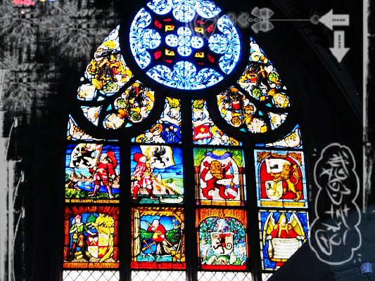 教堂里的彩色玻璃.jpg