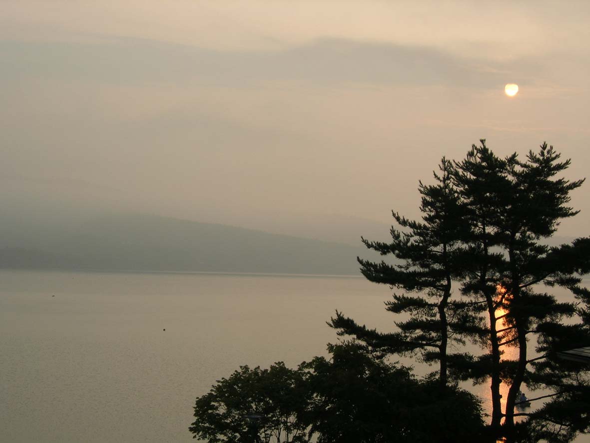 山中湖的日出.jpg