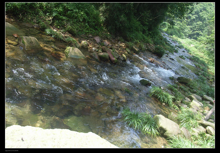 十里金鞭溪－水很小.jpg