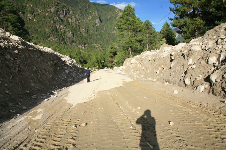 然乌之路－大型泥石流.jpg