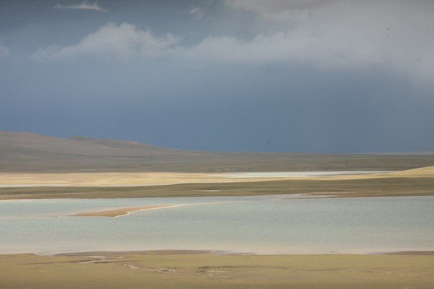 藏北的湖泊.jpg
