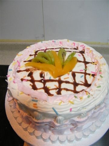 第一个裱花蛋糕 (8).JPG