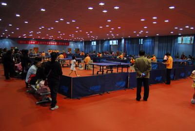 2010年“上中杯”乒乓球锦标赛现场（二）.jpg
