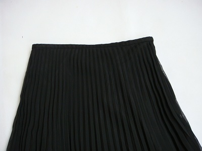 黑色褶皱裙3.jpg