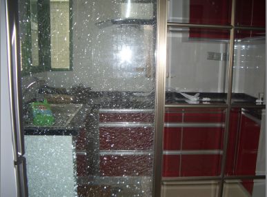 厨房玻璃门.jpg
