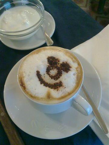 在意大利老板为我特别做的一杯cappuccino.jpg