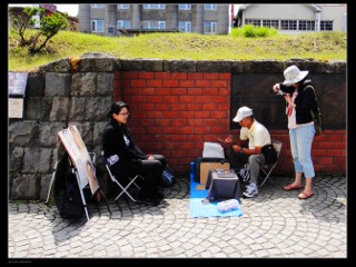 小樽运河旁的街头艺术家之一 (320x240).jpg