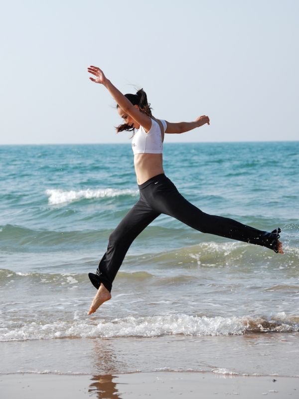 Yoga am Strand.jpg