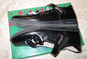 黑色皮鞋2.JPG