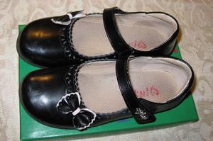 黑色皮鞋1.JPG