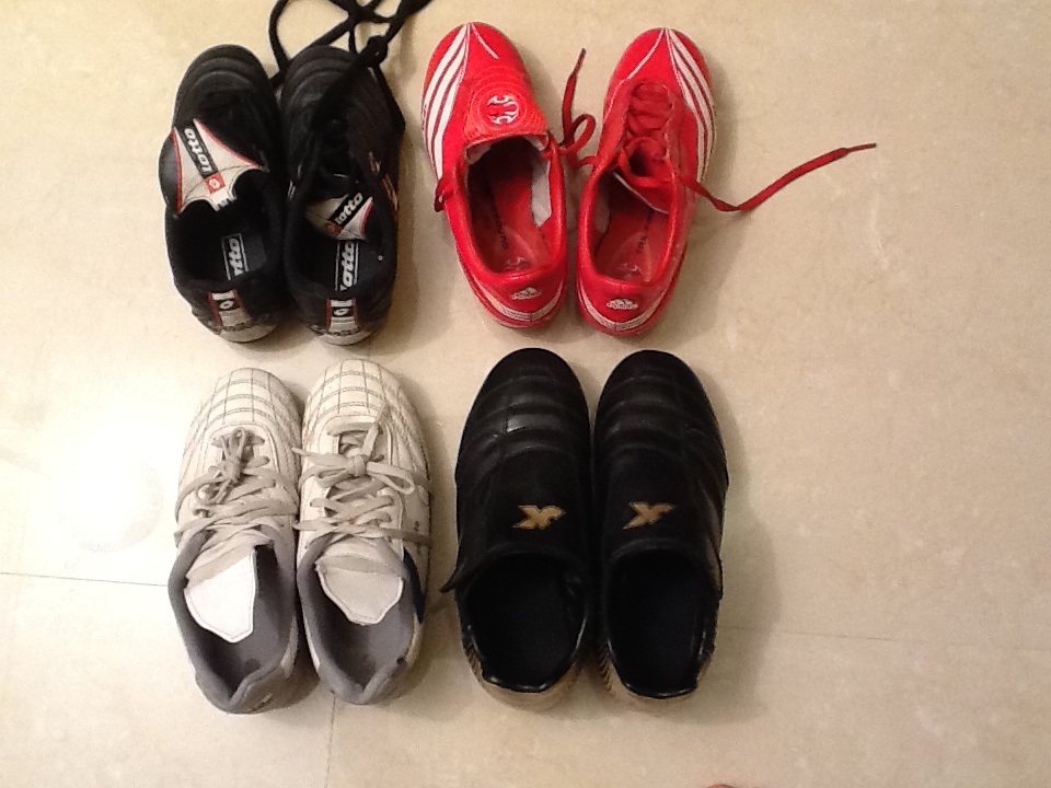 footballshoes-1.jpg